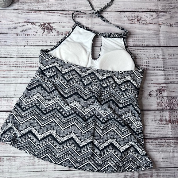 Island Escape Tankini Bikini Swim Top with Underwire - Picture 4 of 5